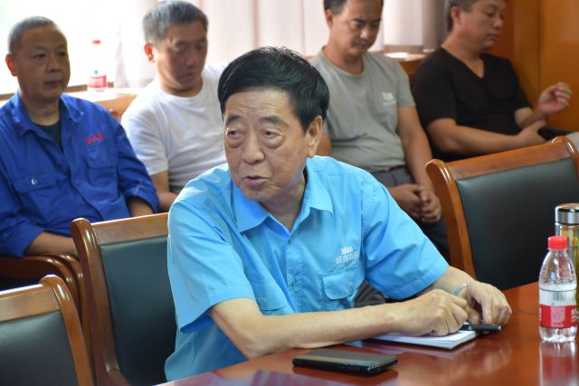 陳根喜董事長參加外協(xié)企業(yè)現(xiàn)場(chǎng)管理提升推進(jìn)會(huì) 陳根喜董事長參加外協(xié)企業(yè)現(xiàn)場(chǎng)管理提升推進(jìn)會(huì)